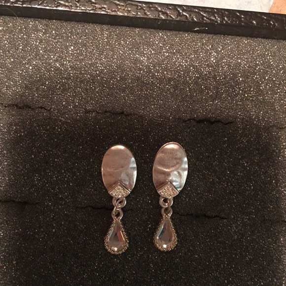 Silver crystal dangle earrings - Picture 7 of 7